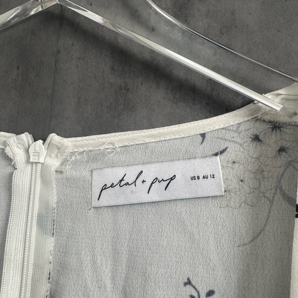 PETAL & PUP FRANKLIN DRESS - WHITE FLORAL - Picture 8 of 9